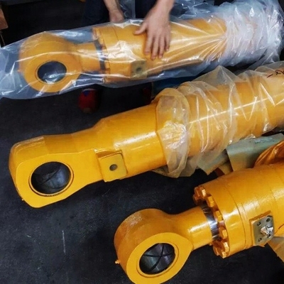 Excavator Bulldozer Attachment PC200-7 PC300 PC400 PC600 Hydraulic Cylinders in Yellow